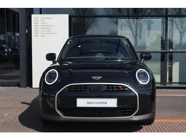MINI 3-Deurs 2