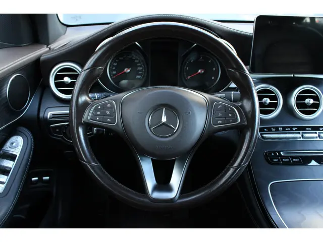 Mercedes-Benz GLC 220 d 4MATIC Prestige 2015 Diesel 22