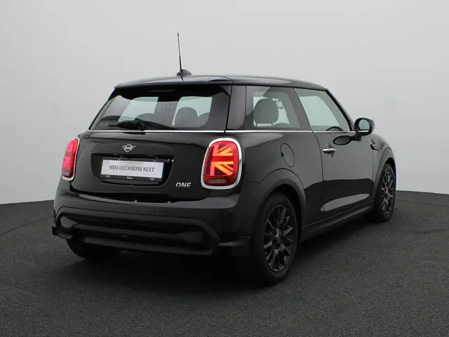 MINI 3-Deurs One 2021 Benzine 2