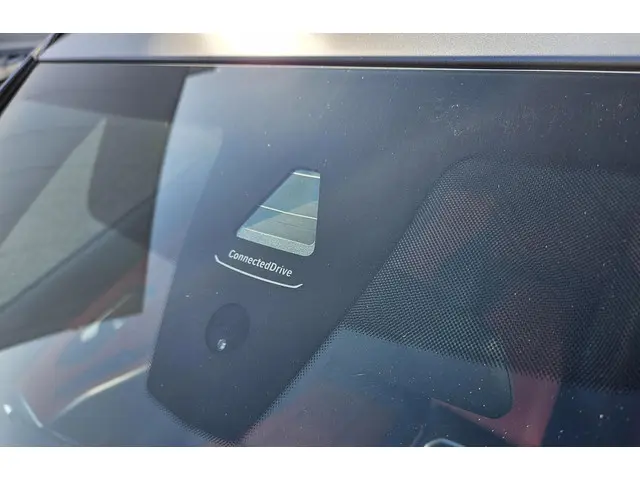 BMW 3 Serie Touring 330e 2022 Hybride Benzine 13