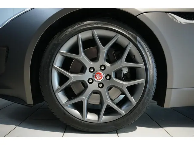 Jaguar F-Type 3.0 V6 Convertible 2017 Benzine 17