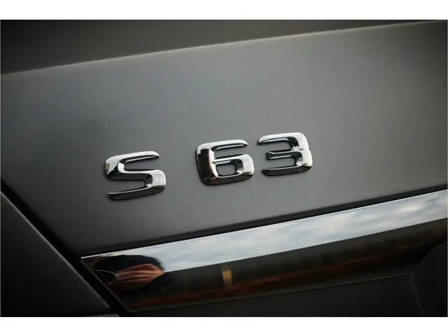Mercedes-Benz S-Klasse AMG S63 4Matic Lang 2014 Benzine 32