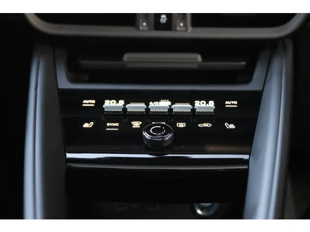 Porsche Macan 100 kWh 2025 Elektrisch 40