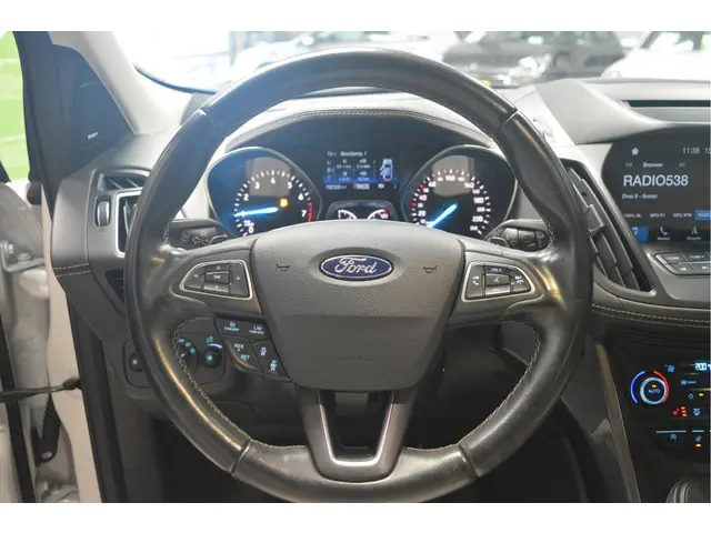 Ford Kuga 1.5 EcoBoost Vignale 2018 Benzine 14