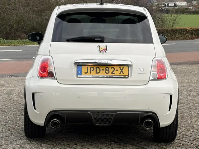 Fiat 500 1.4-16V Abarth 2013 Benzine 8