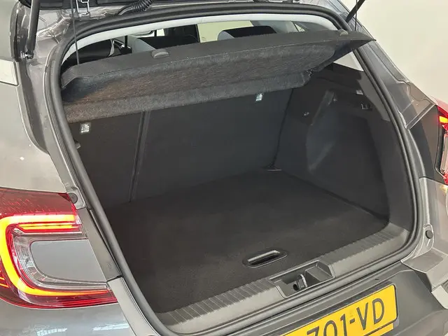 Renault Captur 1.0 TCe 100 Intens 2020 Benzine 28