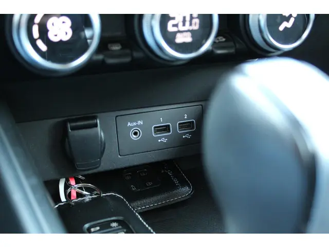 Renault Clio 1.3 TCe Intens 2020 Benzine 27