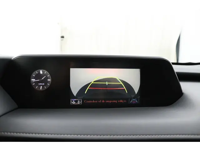 Lexus UX 250h Luxury Line 2022 Hybride Benzine 14