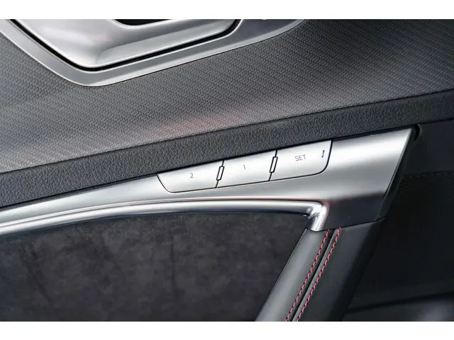 Audi RS6 Avant 2021 Benzine 38