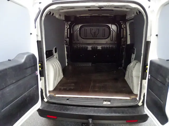 Opel Combo 1.3 CDTi L1H1 Edition 2017 Diesel 16