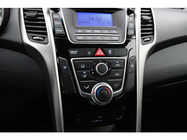 Hyundai i30 1.6 GDI i-Drive Cool Plus 2016 Benzine 18