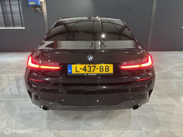 BMW 3 Serie M 320i xDrive High Executive 2019 Benzine 11