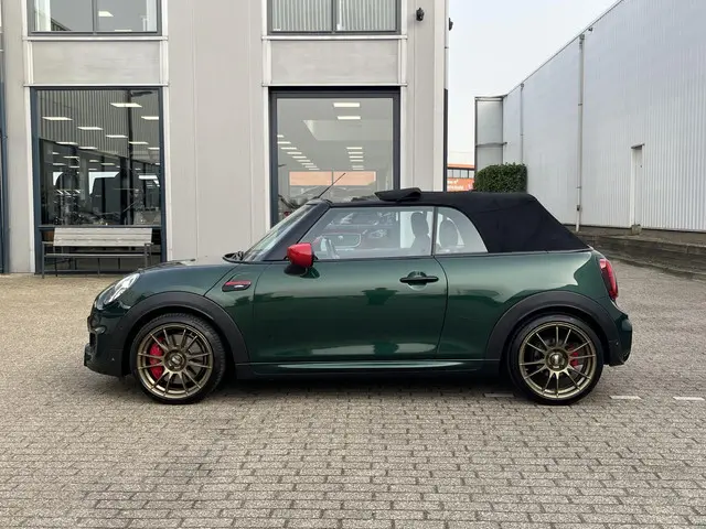 MINI Cooper Cabrio 2.0 John Works Chili 2017 Benzine 36
