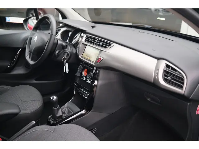 Citroën C3 PT 82 Selection 2016 Benzine 9