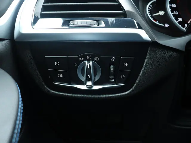 BMW X4 xDrive20i 2020 Benzine 32