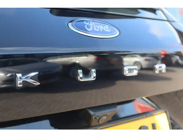 Ford Kuga 1.5 EcoBoost Titanium 2021 Benzine 18