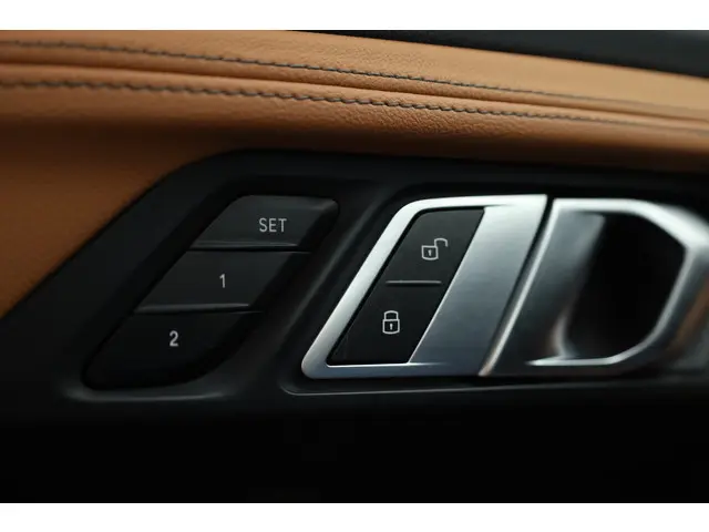 BMW 2 Serie Coupé M240i xDrive 375pk 2023 Benzine 9