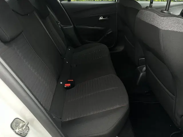 Peugeot 208 1.2 PureTech Active 2020 Benzine 22