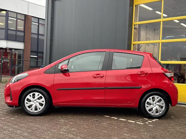 Toyota Yaris 1.0 VVT-i Comfort 2018 Benzine 2