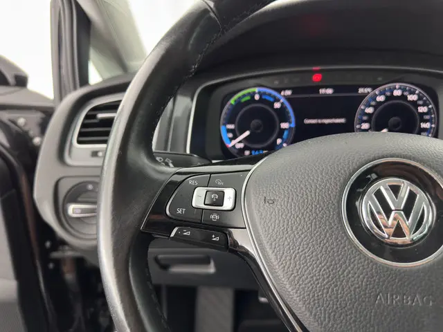 Volkswagen e-Golf E-DITION 2019 Elektrisch 18