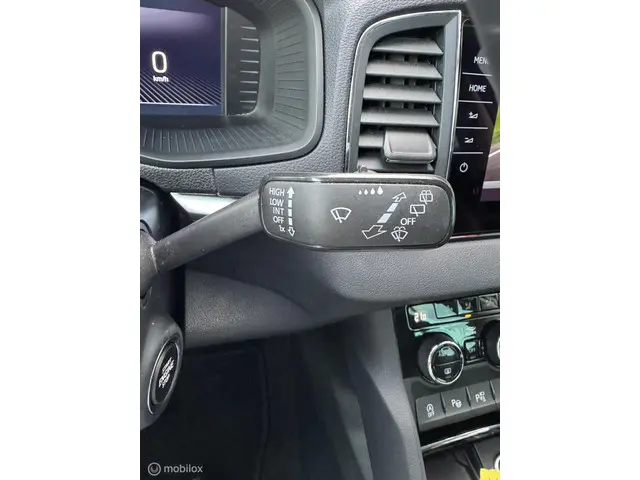 Škoda Karoq 1.5 TSI ACT Business Edition 2022 Benzine 50