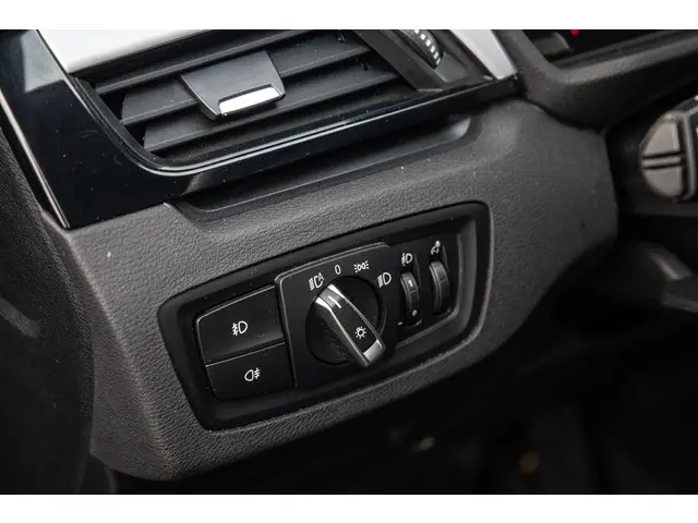 BMW X1 xDrive25e Executive 2021 Hybride Benzine 27