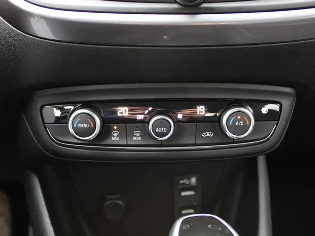 Opel Crossland X 1.2 Turbo Innovation 2019 Benzine 16