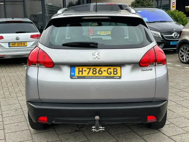 Peugeot 2008 1.2 VTi Allure 2013 Benzine 14