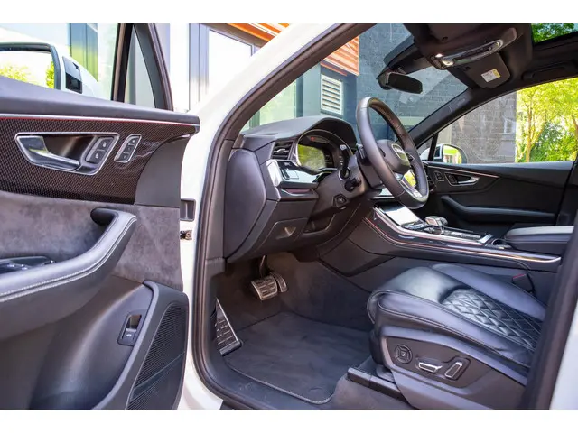 Audi Q7 4.0 TFSI SQ7 quattro 2022 Benzine 11