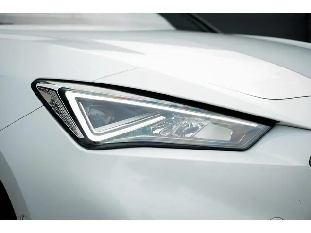 SEAT Leon Sportstourer 1.5 eTSI FR 2021 Benzine 10