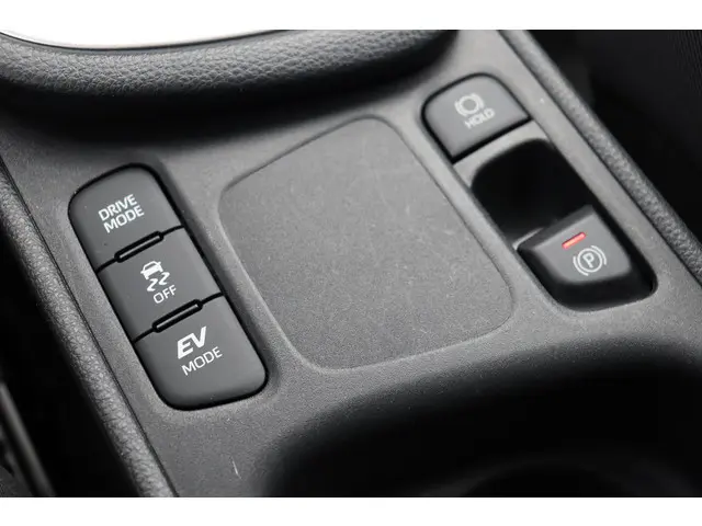 Toyota Yaris 1.5 Hybrid Active 2022 Hybride Benzine 29