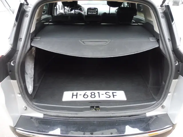 Renault Clio Estate 0.9 TCe Limited 2020 Benzine 12