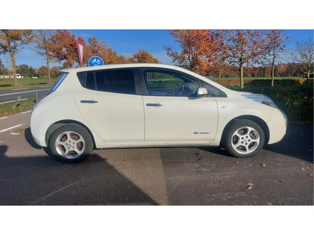Nissan Leaf Acenta 24 kWh 2015 Elektrisch 13