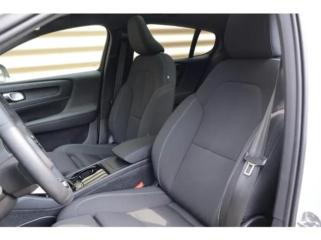 Volvo C40 Recharge Ultimate 69 kWh 2022 Elektrisch 23