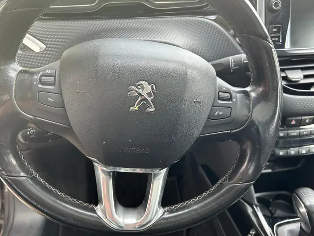 Peugeot 2008 1.2 PureTech Allure 2015 Benzine 14