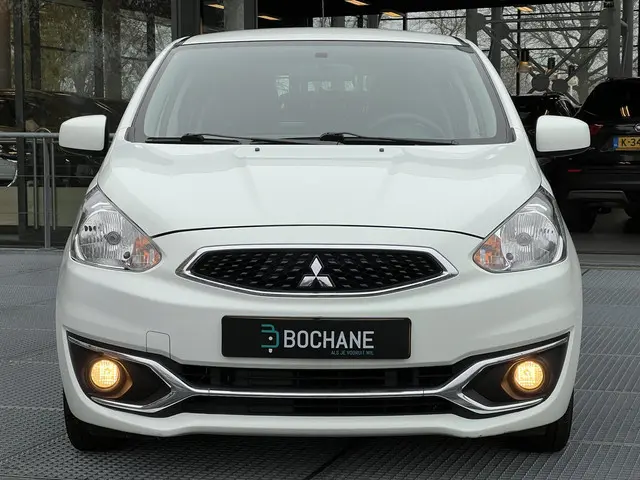Mitsubishi Space Star 1.0 Cool+ 2020 Benzine 15