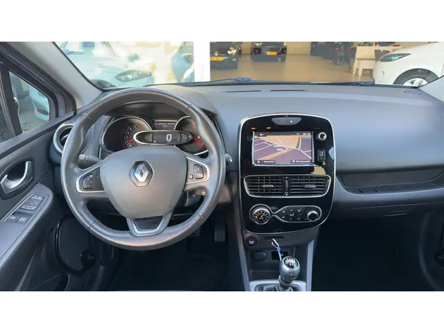 Renault Clio Estate 1.2 TCe Limited 2017 Benzine 6