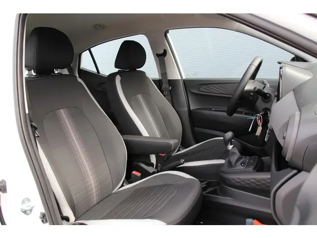Hyundai i10 1.0 Comfort Smart 2023 Benzine 9