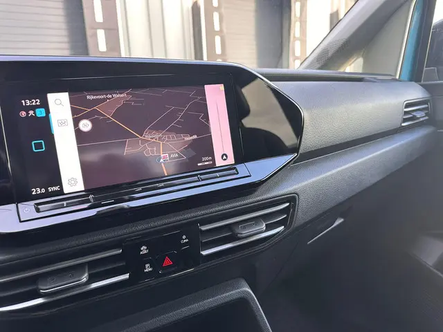 Volkswagen Caddy 1.5 TSI DSG Style 5p 2021 Benzine 26