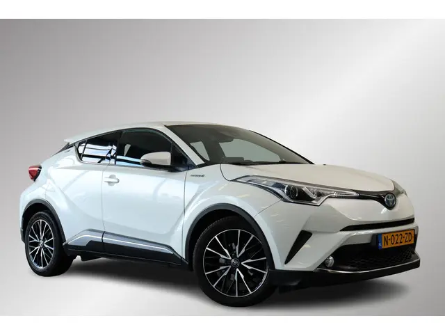 Toyota C-HR 2