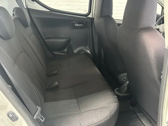 Nissan Pixo 1.0 Visia 2013 Benzine 9