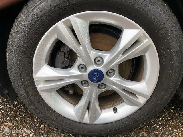 Ford C-MAX 1.0 Titanium 2013 Benzine 18