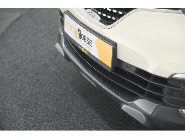 Renault Captur TCe 120 EDC Initiale Paris 2017 Benzine 18