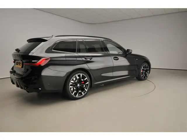 BMW 3 Serie Touring 330e 2025 Hybride Benzine 2