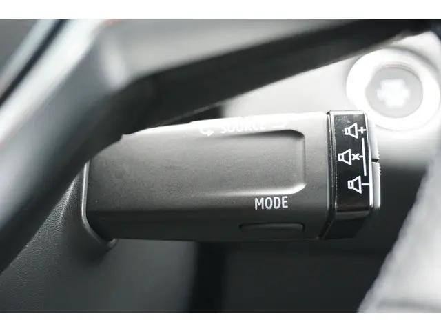 Mitsubishi ASX 1.8 HEV AT Instyle 2025 Hybride Benzine 25