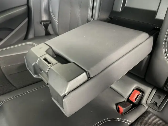 Audi A4 Avant 40 TFSI S edition 2020 Benzine 21