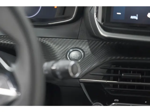 Peugeot 208 PureTech 100 Allure 2024 Benzine 46