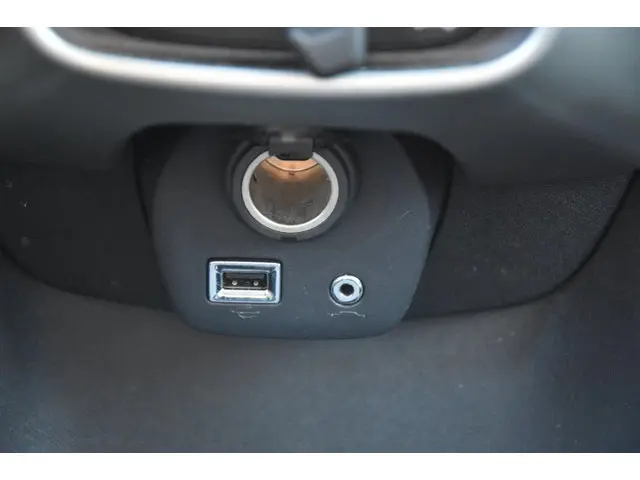 Peugeot 108 1.0 VTi Active Automaat 2015 Benzine 11