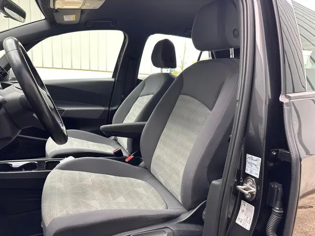 Volkswagen ID.3 First 58 kWh 2020 Elektrisch 9
