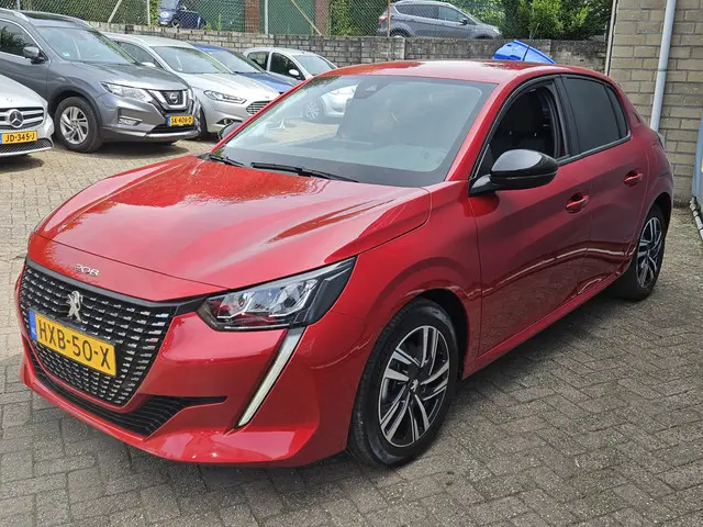 Peugeot 208 1.2 PureTech Allure Pack 2023 Benzine 2